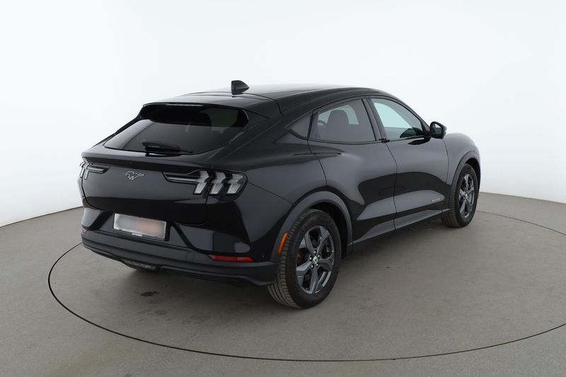 Ford Mustang Mach-E electric drive 198 kW — zdjęcie 6