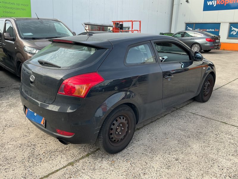 Kia pro_cee'd 1.6 EX — zdjęcie 2
