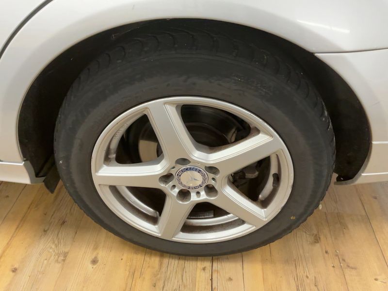 Mercedes-Benz C-Klasse C 180 CGI BlueEfficiency Avantgarde 2011 – снимка 5