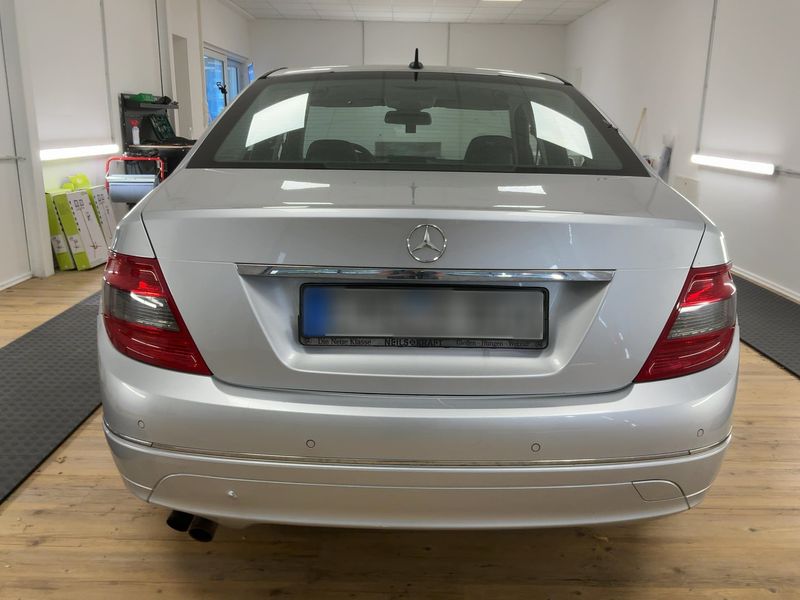Mercedes-Benz C-Klasse C 180 CGI BlueEfficiency Avantgarde — zdjęcie 5