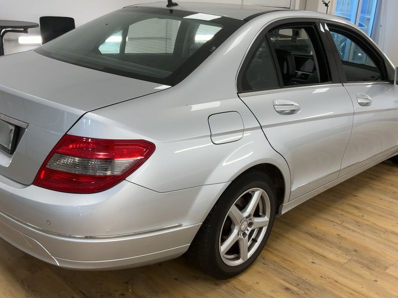 Mercedes-Benz C-Klasse C 180 CGI BlueEfficiency Avantgarde — zdjęcie 6