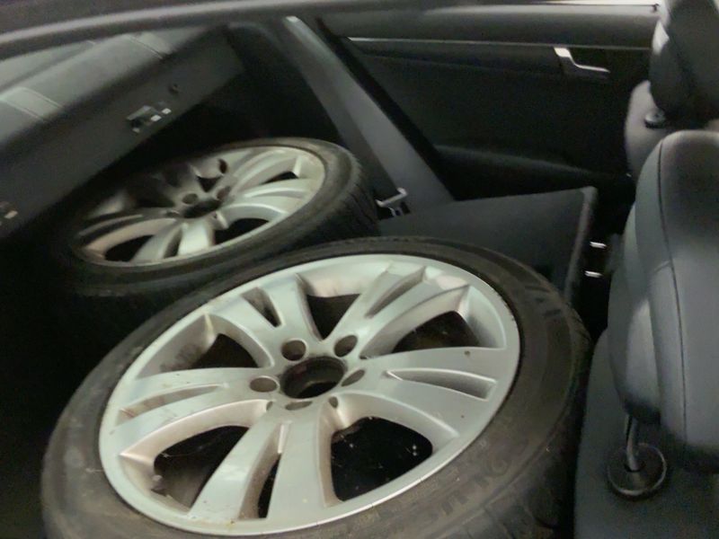 Mercedes-Benz C-Klasse C 180 CGI BlueEfficiency Avantgarde — zdjęcie 14