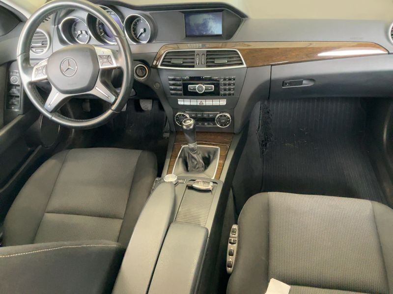 Mercedes-Benz C-Klasse C 200 CGI T BlueEfficiency Classic 2012 – снимка 17