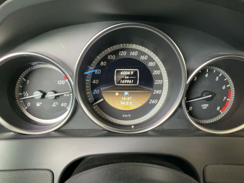 Mercedes-Benz C-Klasse C 200 CGI T BlueEfficiency Classic 2012 – снимка 18