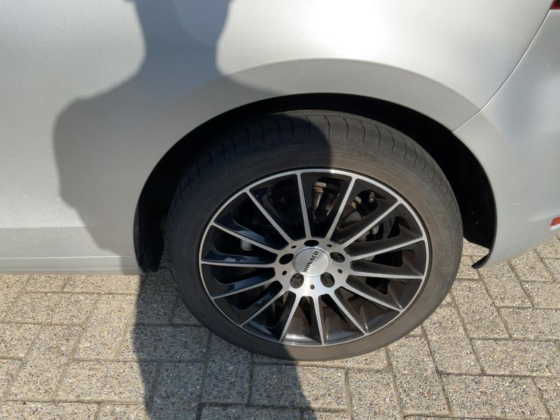 Volkswagen Golf VI 2.0 TDI BlueMotion Tech 2012 – снимка 5