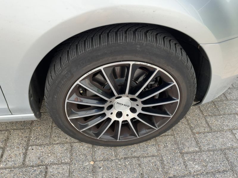Volkswagen Golf VI 2.0 TDI BlueMotion Tech 2012 – снимка 11