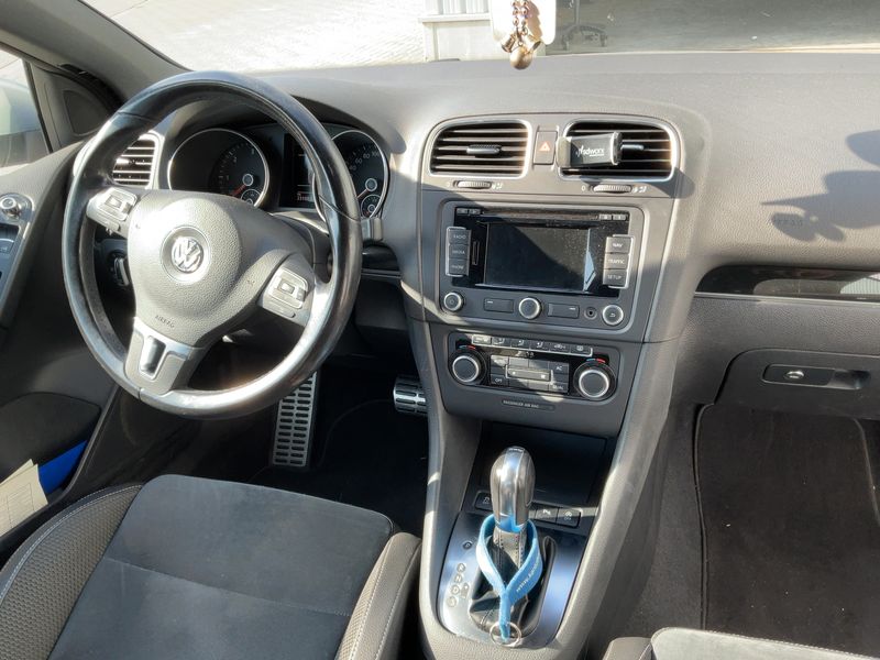 Volkswagen Golf VI 2.0 TDI BlueMotion Tech — zdjęcie 12