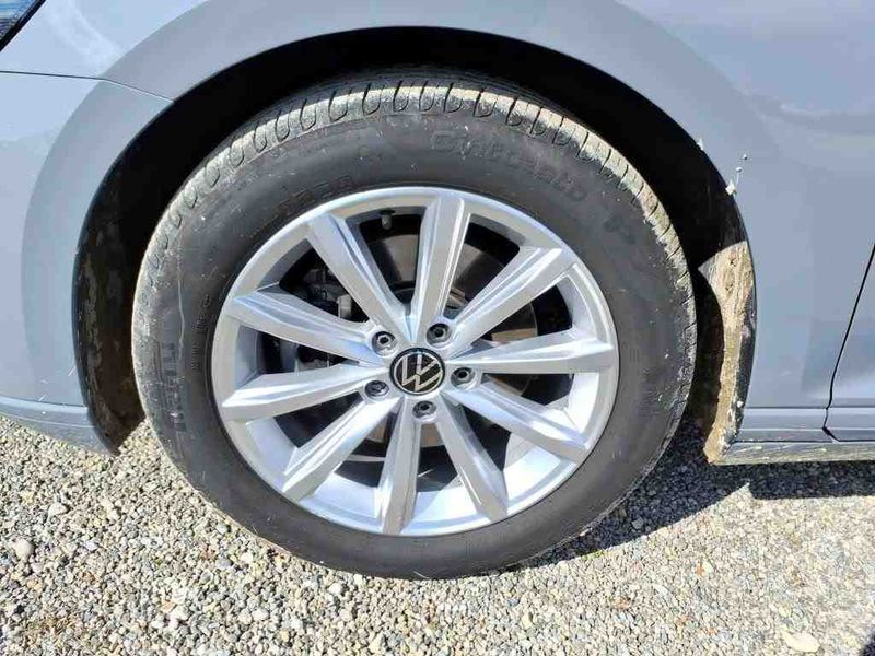 Volkswagen Passat 2.0 TDI Business — zdjęcie 20