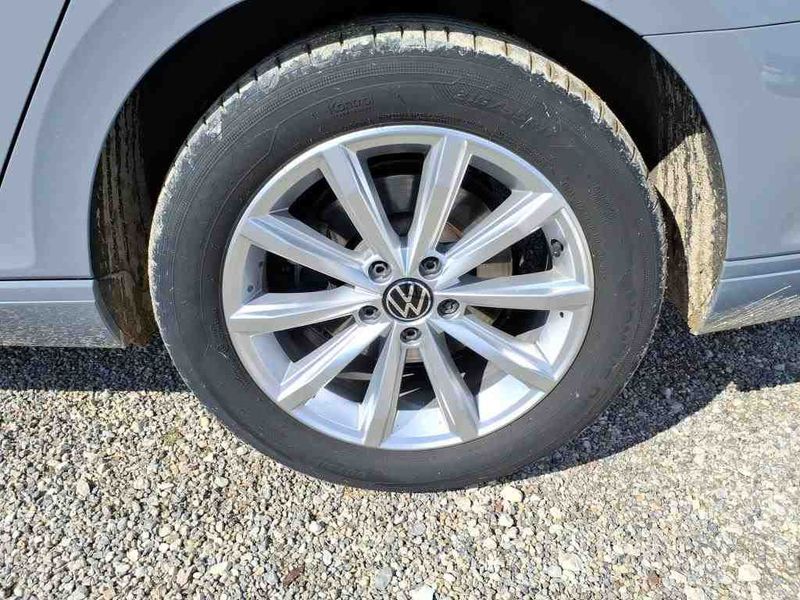Volkswagen Passat 2.0 TDI Business — zdjęcie 22