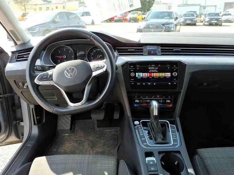 Volkswagen Passat 2.0 TDI Business — zdjęcie 24