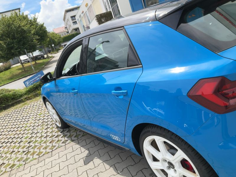Audi A1 Sportback 40 TFSI Edition One — zdjęcie 3