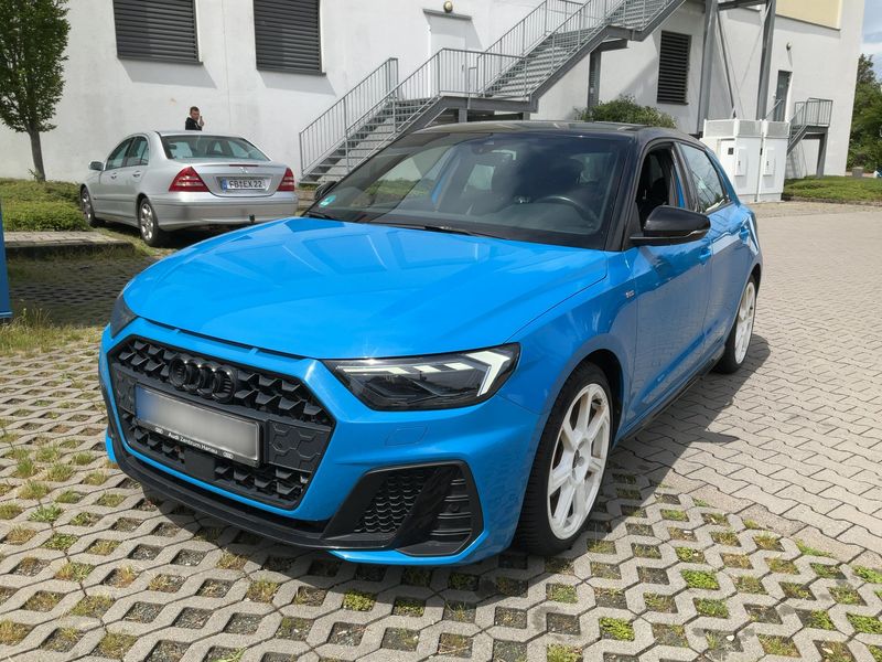 Audi A1 Sportback 40 TFSI Edition One — zdjęcie 1