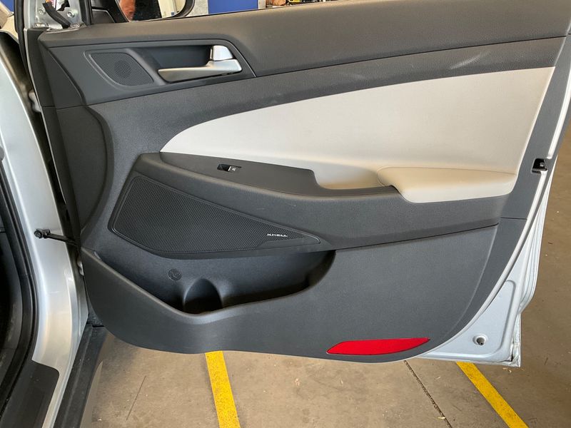 Hyundai Tucson 2.0 CRDi Mild-Hybrid Premium 4WD 2019 – снимка 27