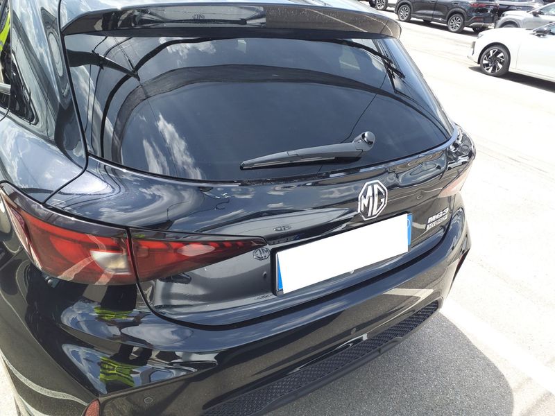 MG 3 1.5 Hybrid+ Luxury — zdjęcie 4