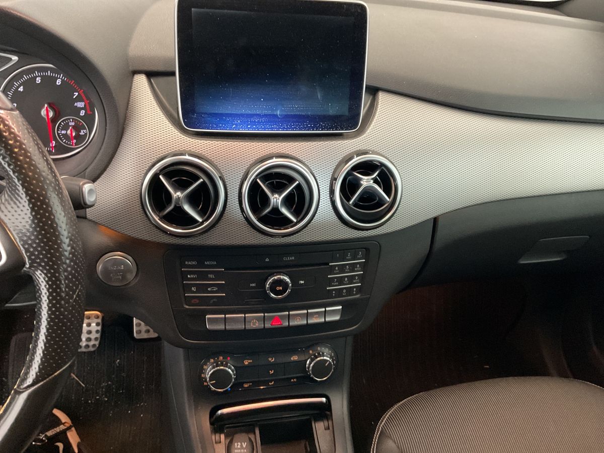 Mercedes-Benz B-Klasse 2015 — photo 29