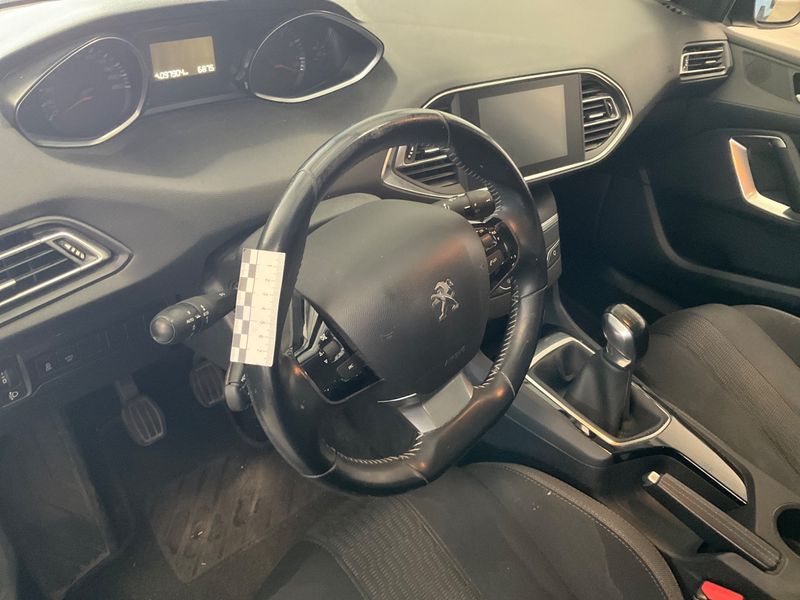 Peugeot 308 1.2 e-THP Style 2016 – снимка 23
