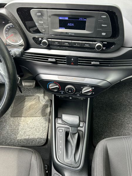 Hyundai Bayon 1.0 T-GDI Mild-Hybrid Select 2WD — zdjęcie 18