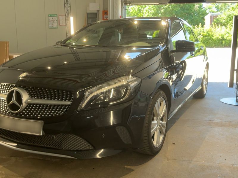 Mercedes-Benz A-Klasse A 180 BlueEfficiency Urban — zdjęcie 1