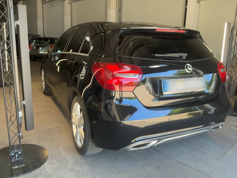 Mercedes-Benz A-Klasse A 180 BlueEfficiency Urban — zdjęcie 3