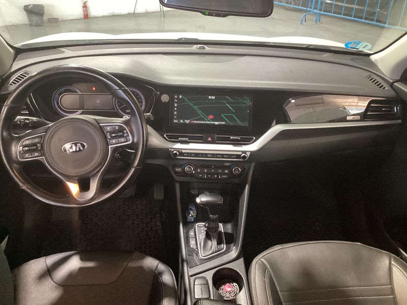 Kia Niro 1.6 Hybrid Drive — zdjęcie 12