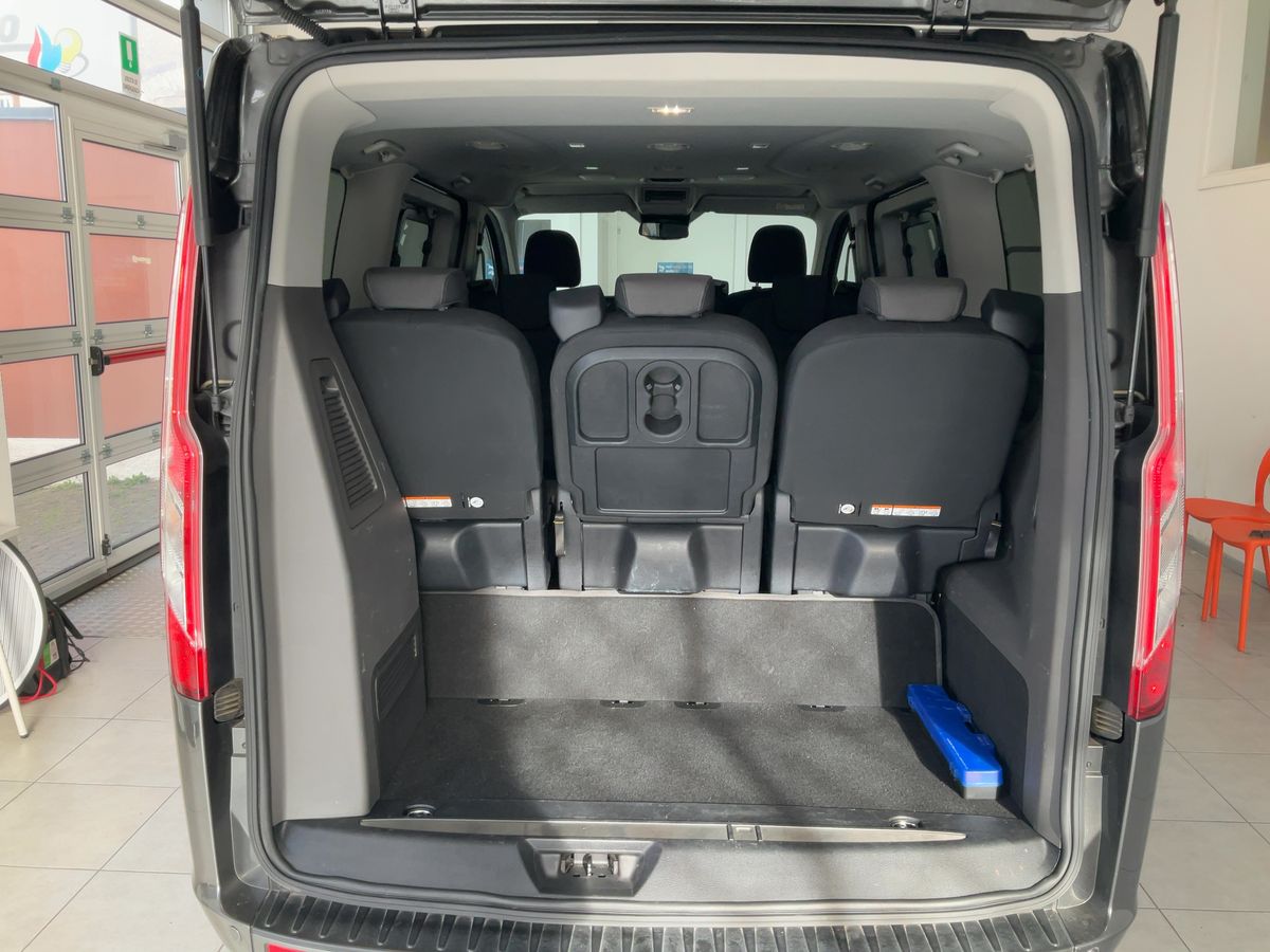Ford Tourneo 2022 — photo 16