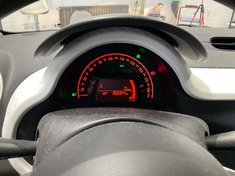 Renault Twingo 1.0 SCe Life — zdjęcie 13