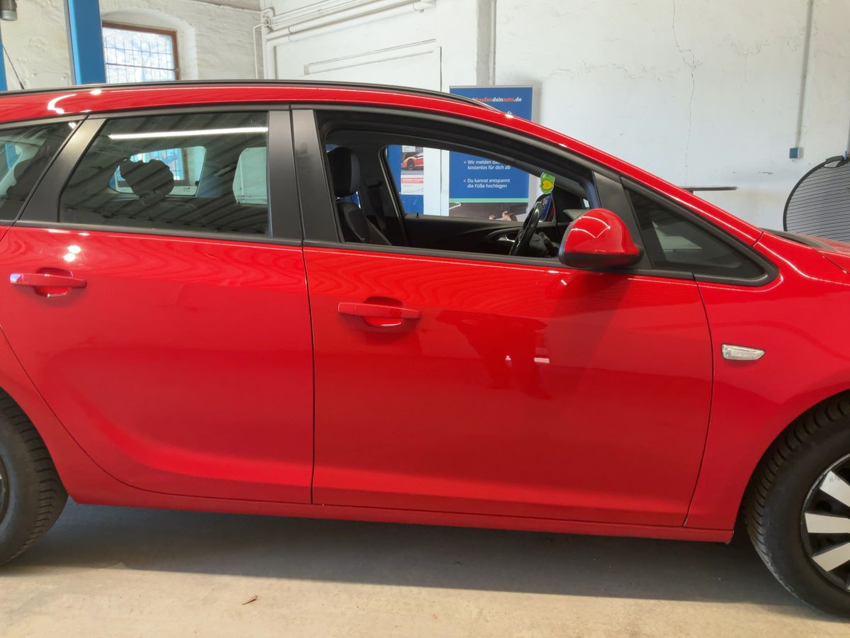 Opel Astra 2016 — photo 11