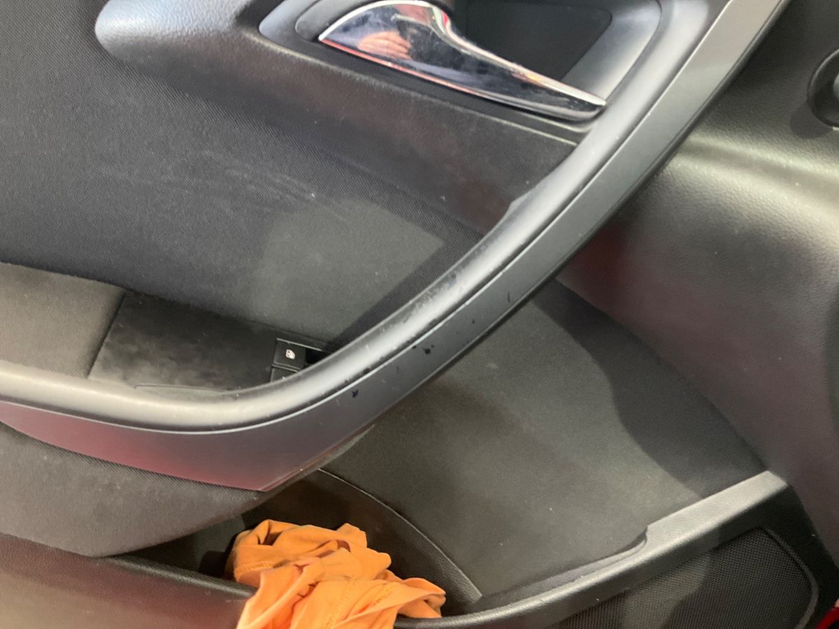 Opel Astra 2016 — photo 31