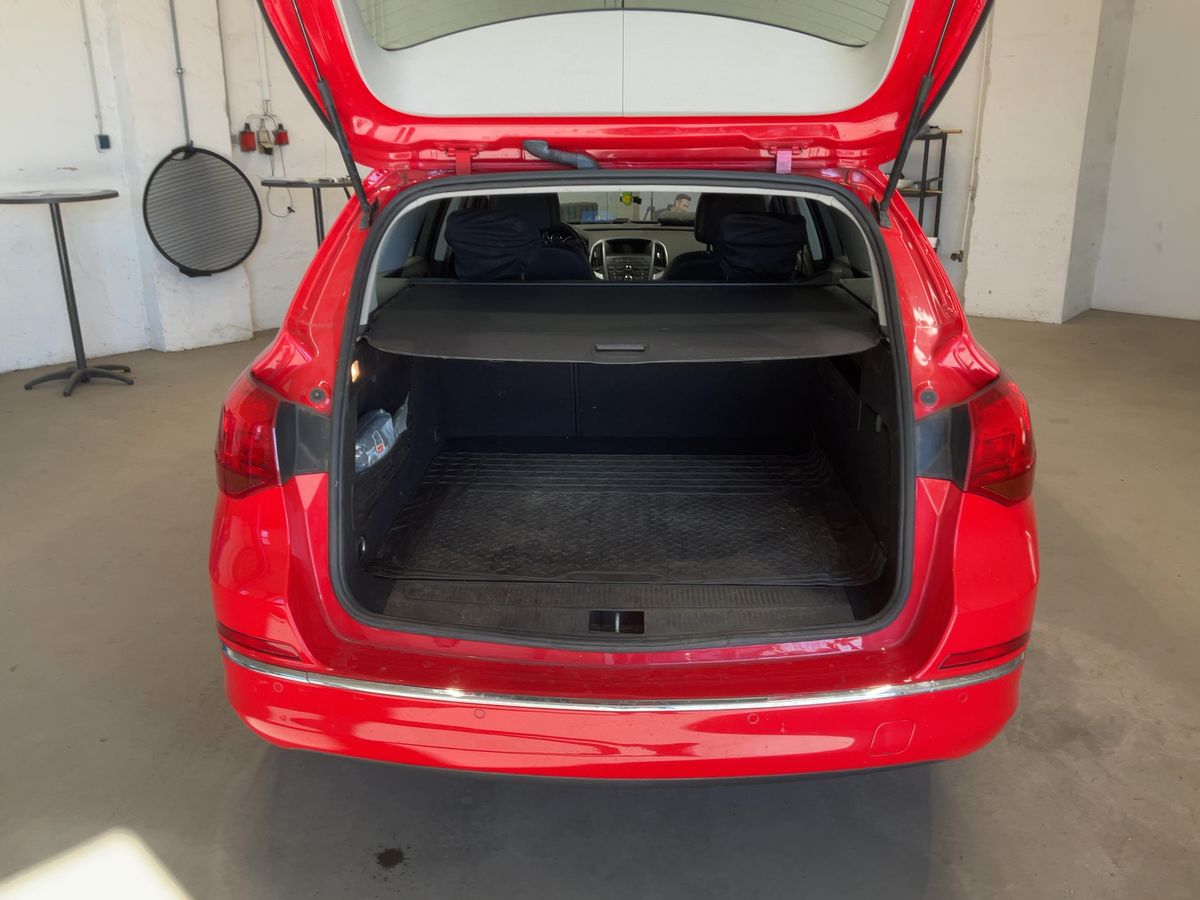 Opel Astra 2016 — photo 16