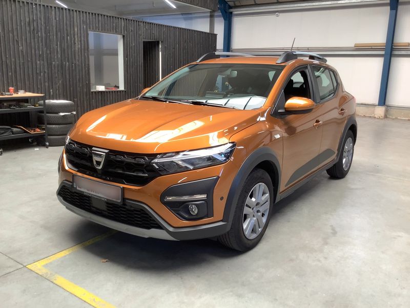 Dacia Sandero 1.0 TCe Stepway Comfort — zdjęcie 1