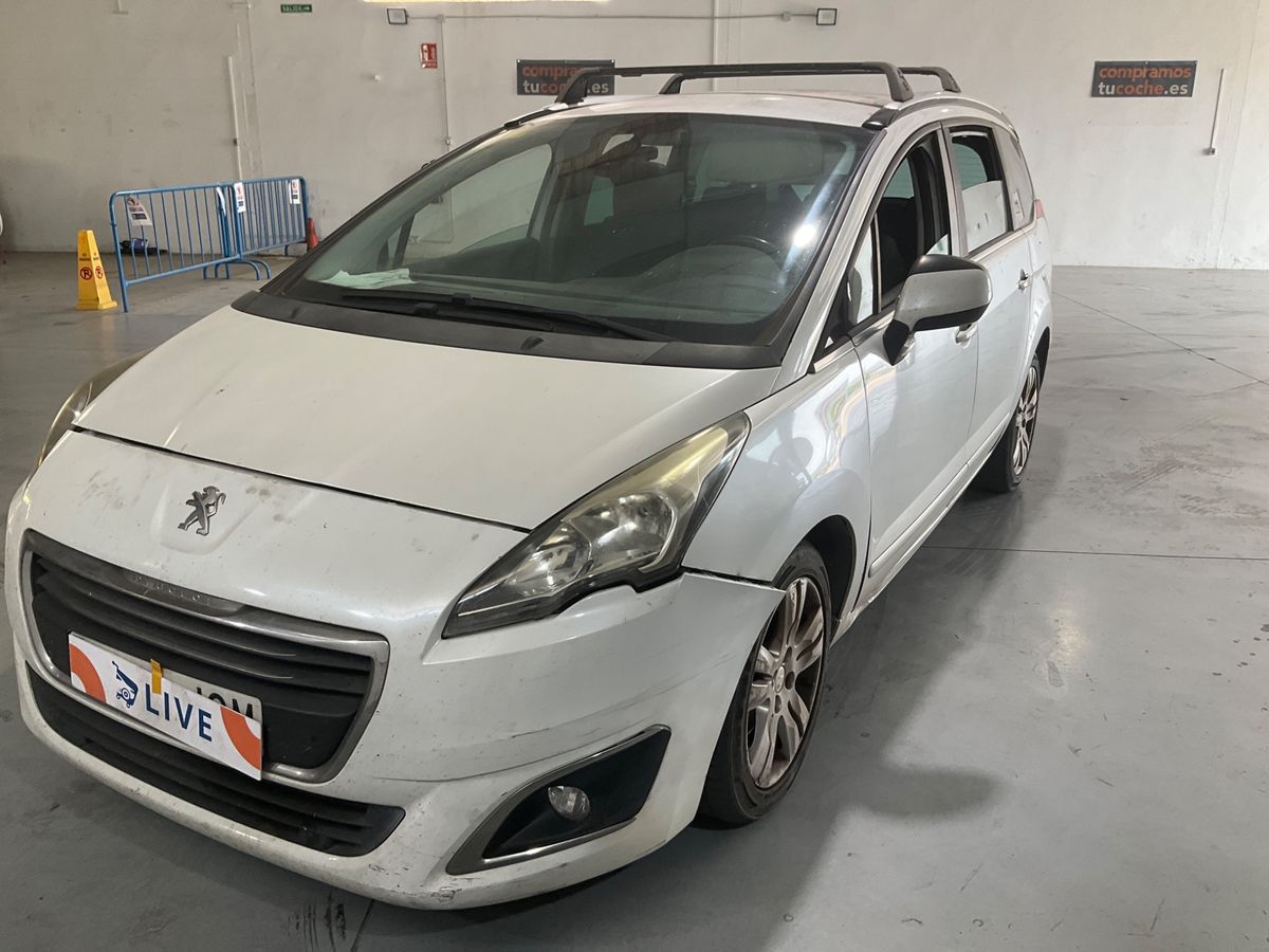 Peugeot 5008 2015