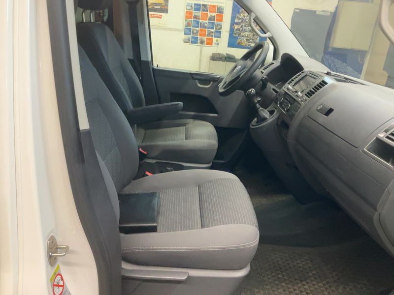Volkswagen T5 Multivan 2.0 TDI BlueMotion Tech — zdjęcie 12