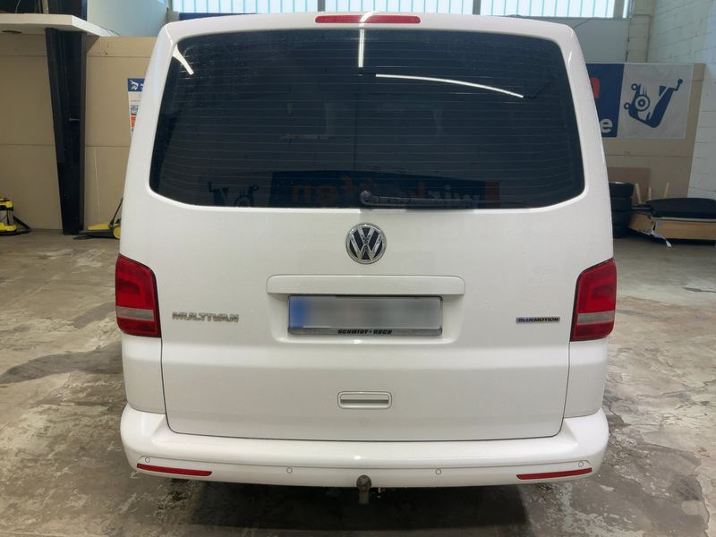 Volkswagen T5 Multivan 2.0 TDI BlueMotion Tech — zdjęcie 5