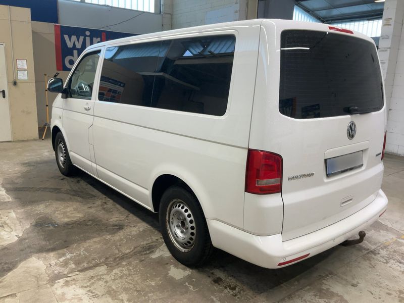 Volkswagen T5 Multivan 2.0 TDI BlueMotion Tech — zdjęcie 3