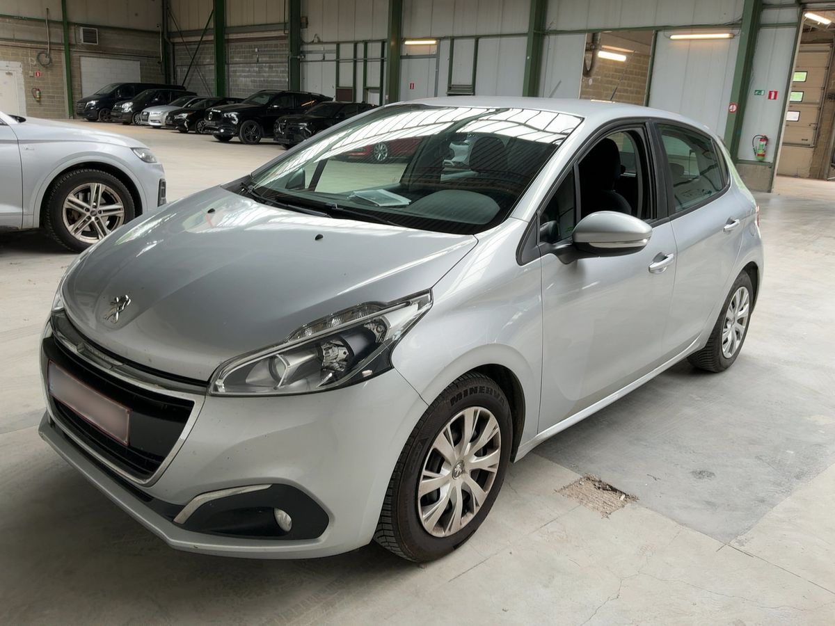 Peugeot 208 2015 — photo 1