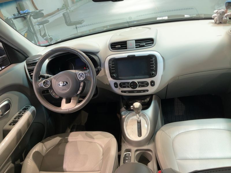Kia Soul electric drive 81 kW EV — zdjęcie 12