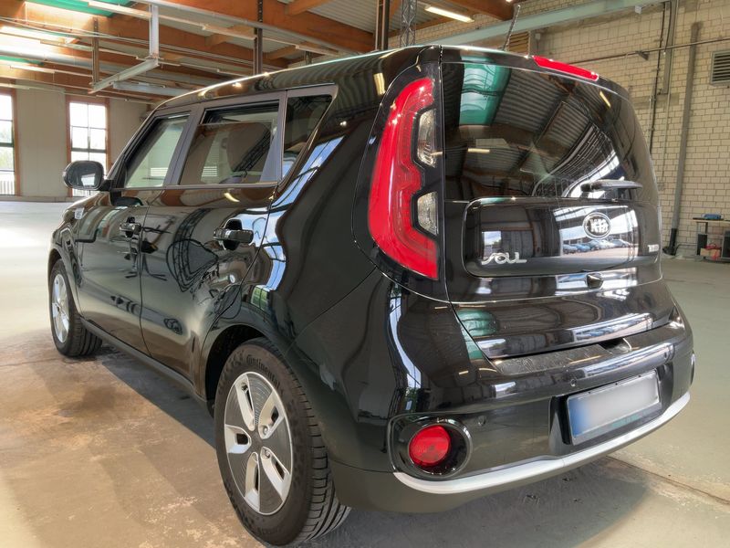 Kia Soul electric drive 81 kW EV — zdjęcie 3