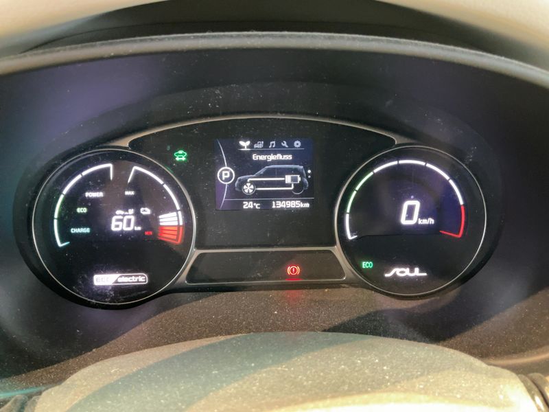 Kia Soul electric drive 81 kW EV — zdjęcie 13