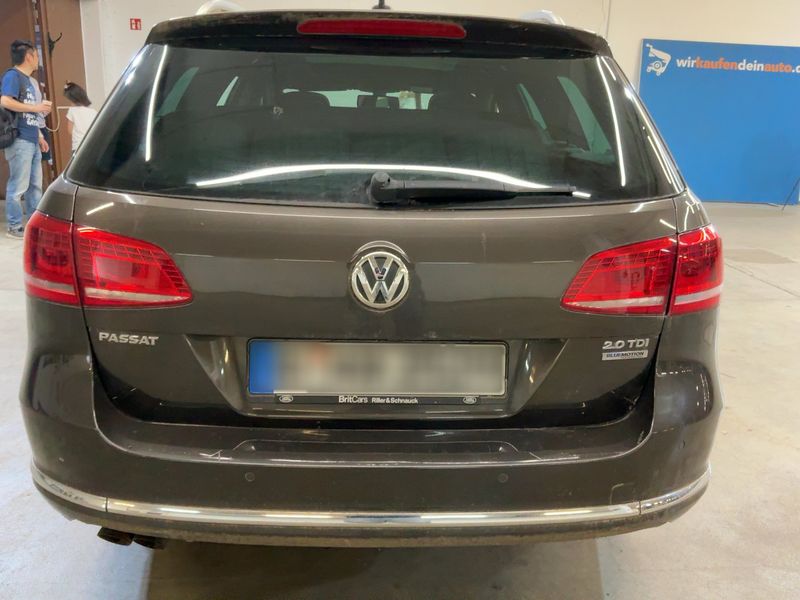 Volkswagen Passat 2.0 TDI Exclusive BlueMotion Tech — zdjęcie 5