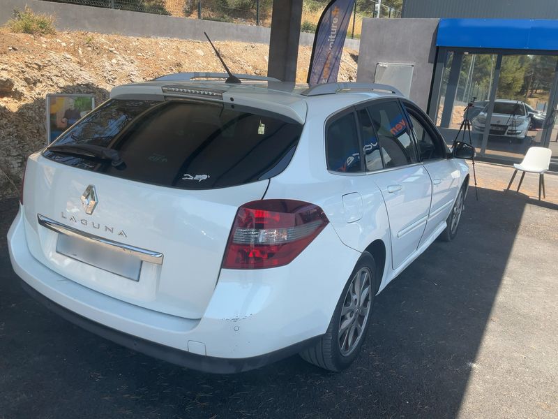 Renault Laguna 1.5 dCi Limited — zdjęcie 6