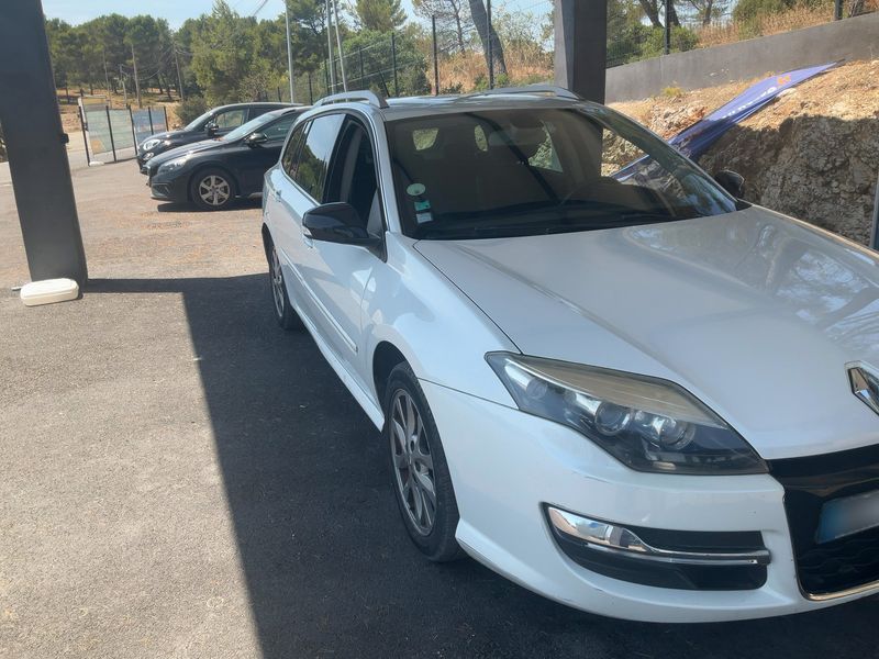 Renault Laguna 1.5 dCi Limited — zdjęcie 8