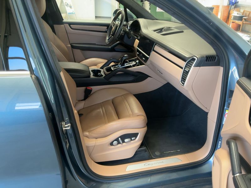 Porsche Cayenne 3.0 — zdjęcie 11
