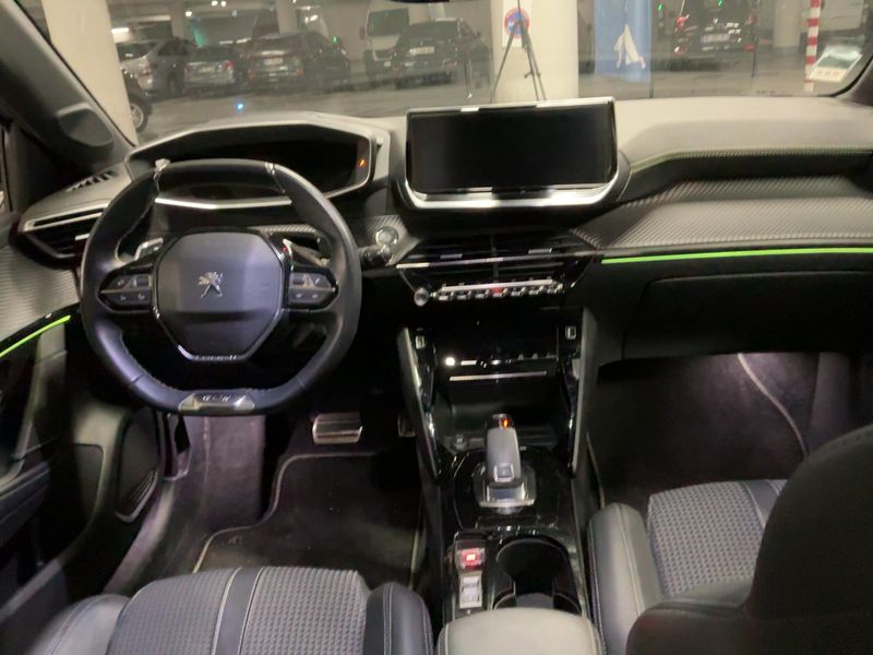 Peugeot 208 1.2 PureTech GT Line — zdjęcie 12