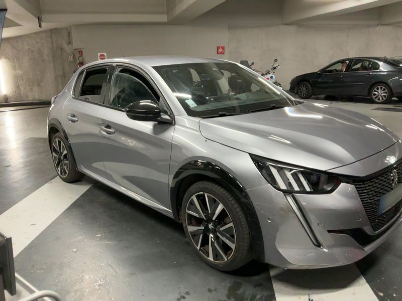 Peugeot 208 1.2 PureTech GT Line — zdjęcie 8