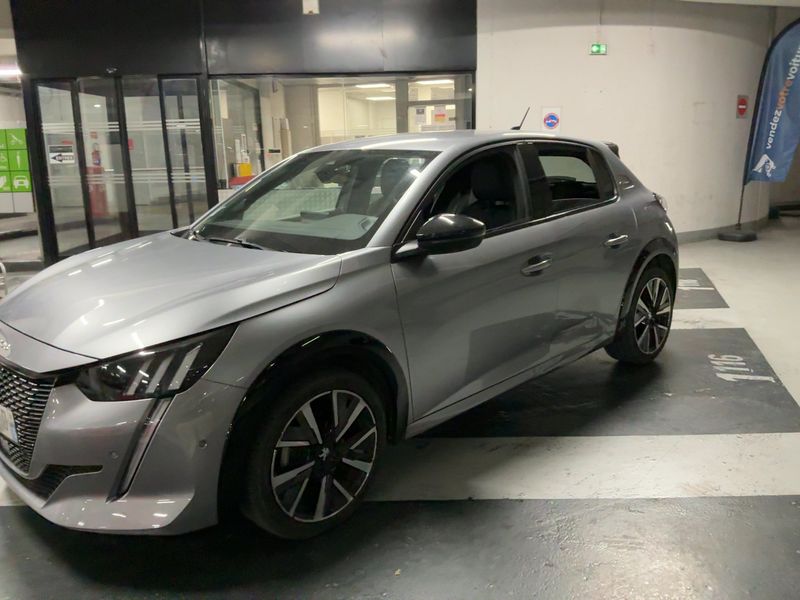 Peugeot 208 1.2 PureTech GT Line — zdjęcie 2