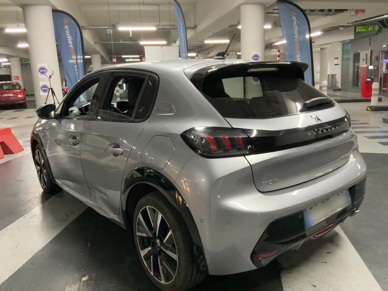 Peugeot 208 1.2 PureTech GT Line — zdjęcie 3