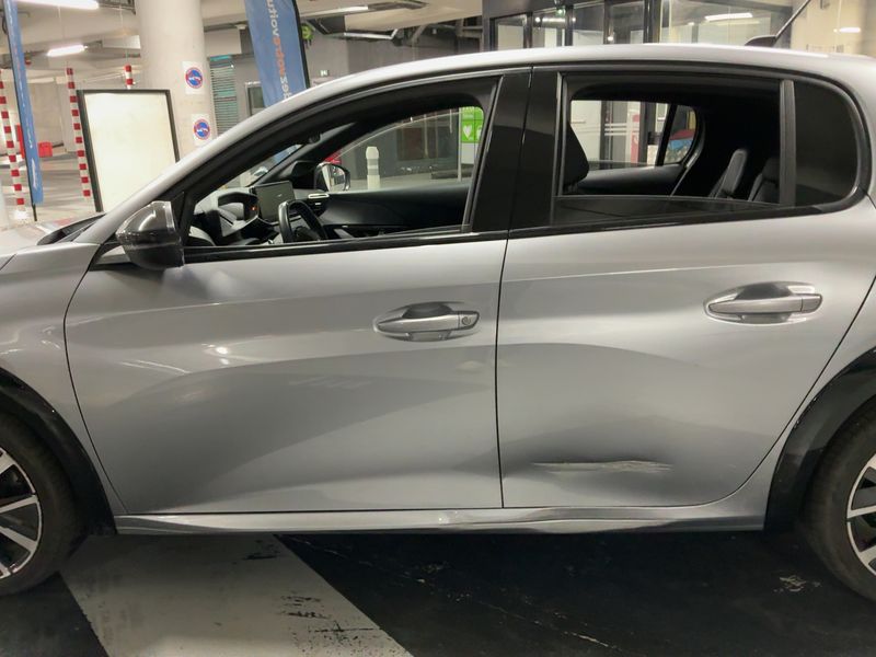 Peugeot 208 1.2 PureTech GT Line — zdjęcie 4