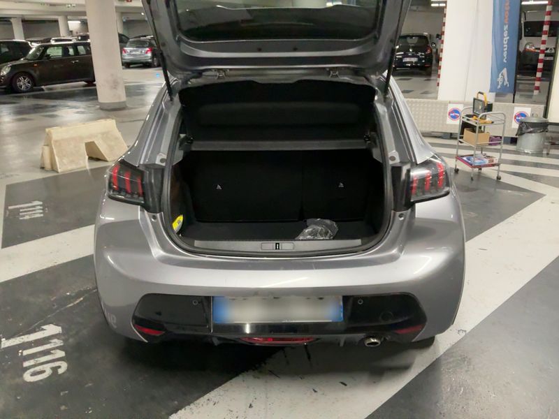 Peugeot 208 1.2 PureTech GT Line — zdjęcie 10