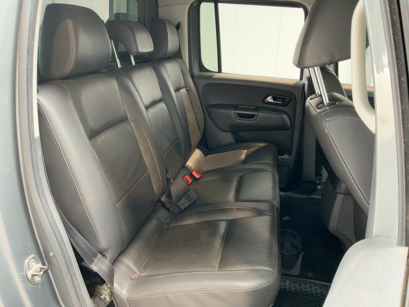 Volkswagen Amarok 2.0 TDI Highline DoubleCab 4Motion — zdjęcie 14