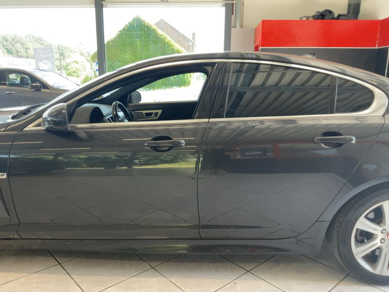 Jaguar XF 2.2 D Eco — zdjęcie 4